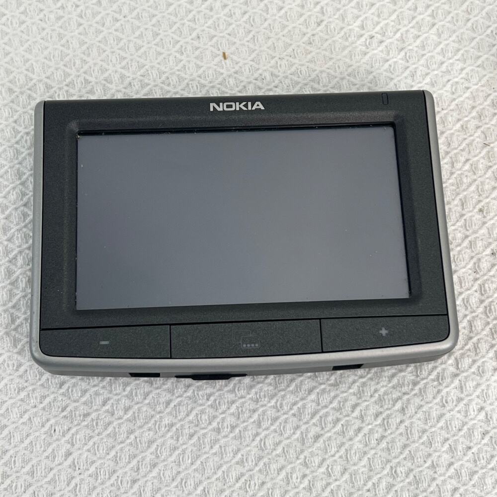 Nokia PD-17 Portable GPS Navigation System 2GB SD Card USB Cable Untested Bundle
